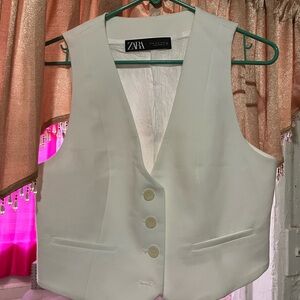 Zara White Buttoned Vest